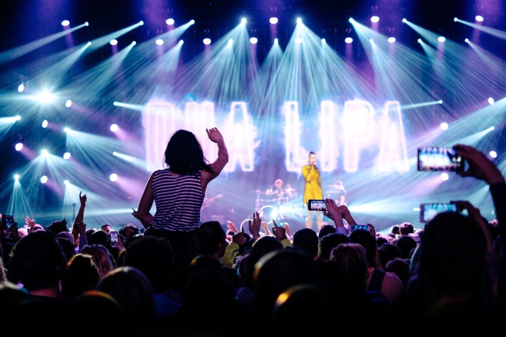 dua lipa, concert, audience, crowd, lights, stage, stage lights, artist, band, fans, music, musician, party, people, performance, singer, live performance, dua lipa, dua lipa, concert, concert, concert, concert, concert, stage, party, party, party, party, party, singer